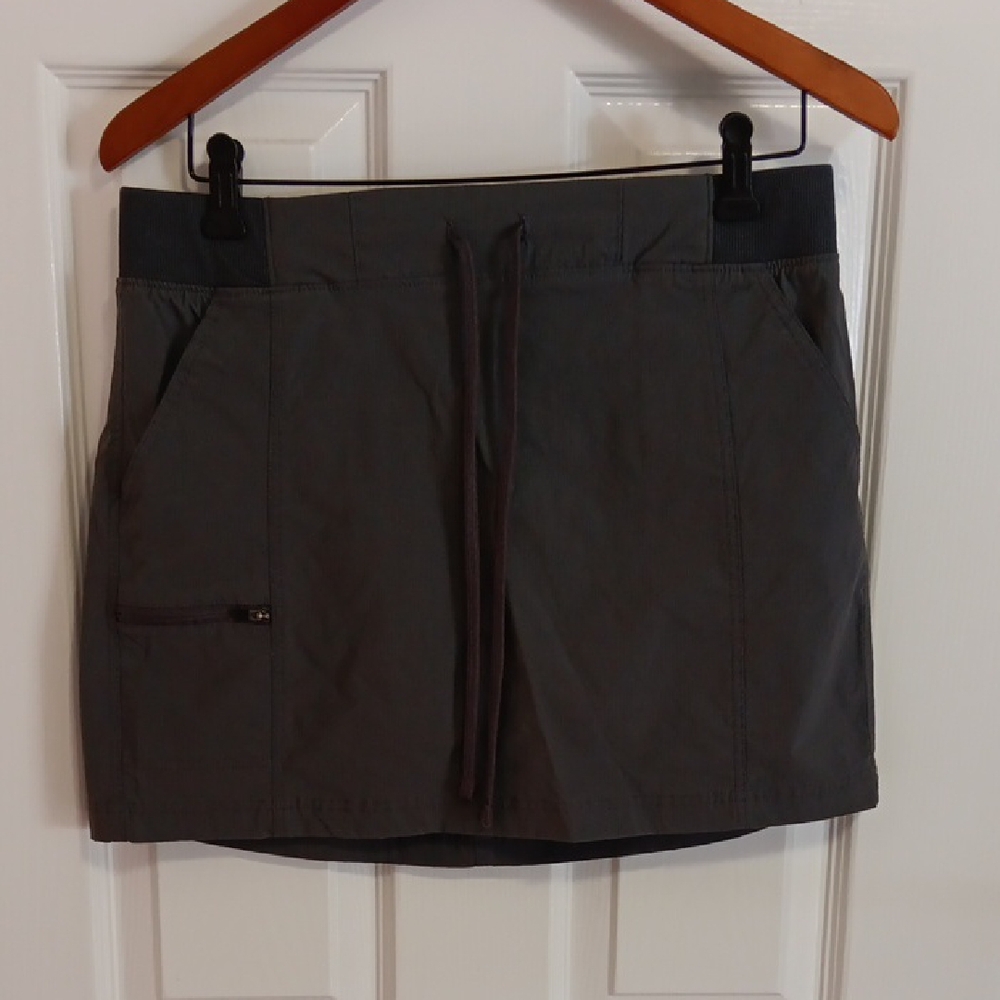 LOT OF 2! Eddie Bauer SKORT SIZE M